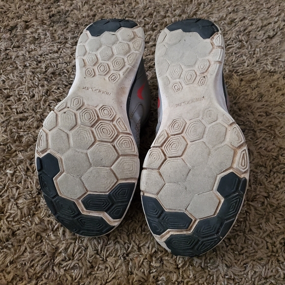 Nike Athletic Running Shoes Size 6 - Picture 4 of 5